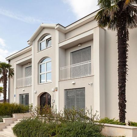 מאלינסקה Luxury Apartments Vila Carissa מראה חיצוני תמונה