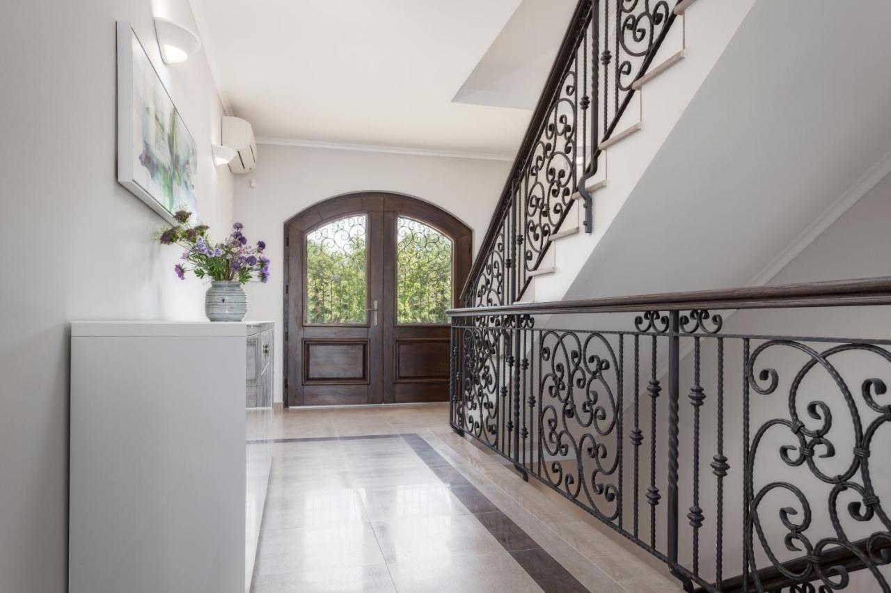 מאלינסקה Luxury Apartments Vila Carissa מראה חיצוני תמונה