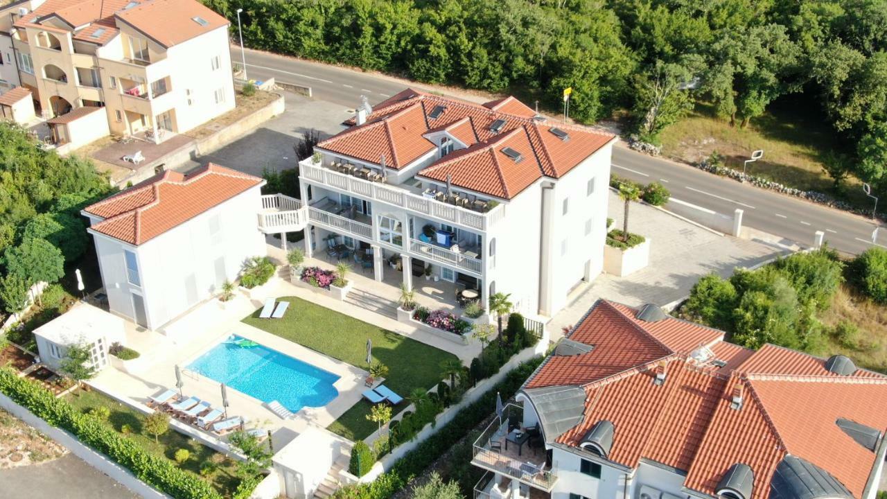 מאלינסקה Luxury Apartments Vila Carissa מראה חיצוני תמונה
