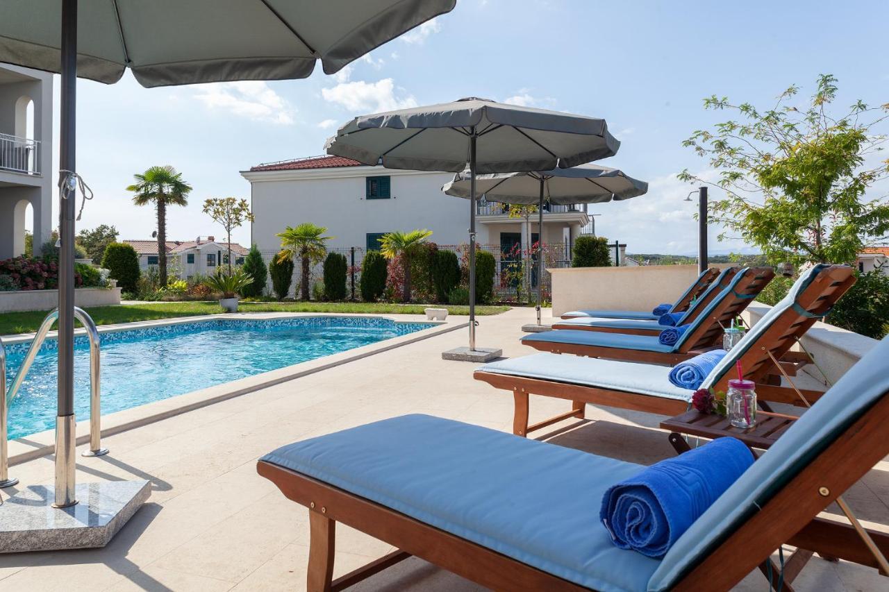 מאלינסקה Luxury Apartments Vila Carissa מראה חיצוני תמונה