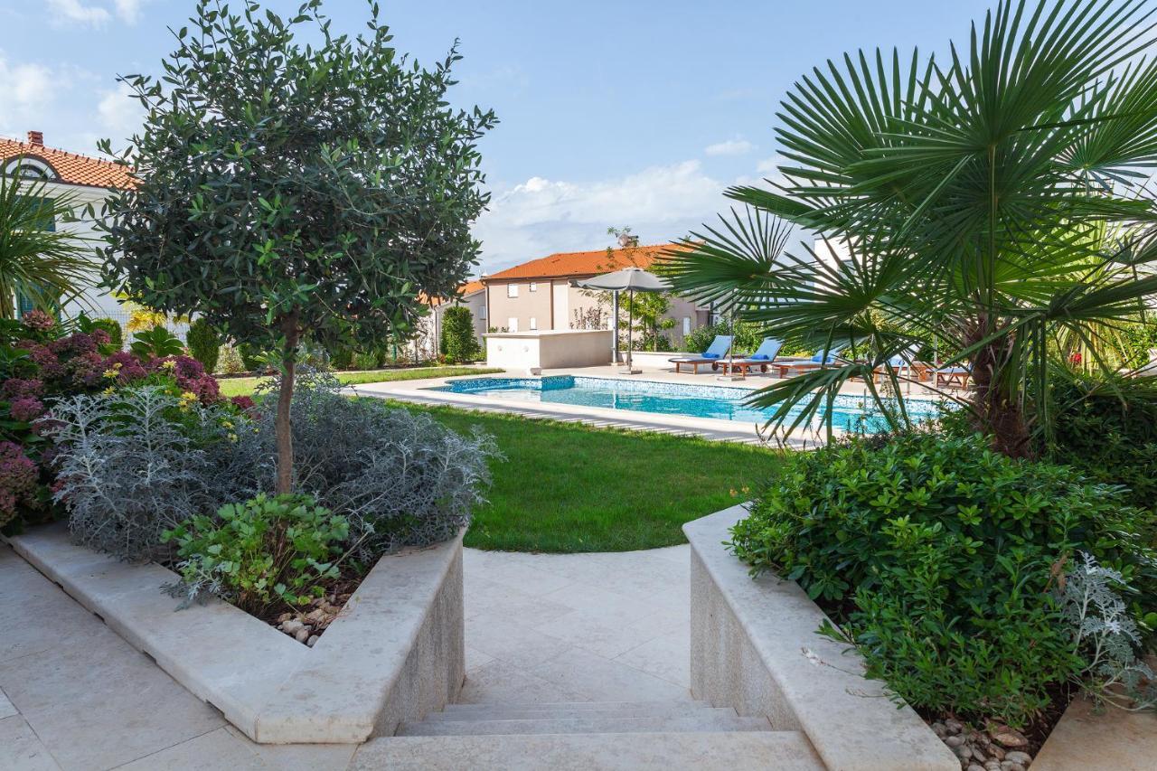 מאלינסקה Luxury Apartments Vila Carissa מראה חיצוני תמונה