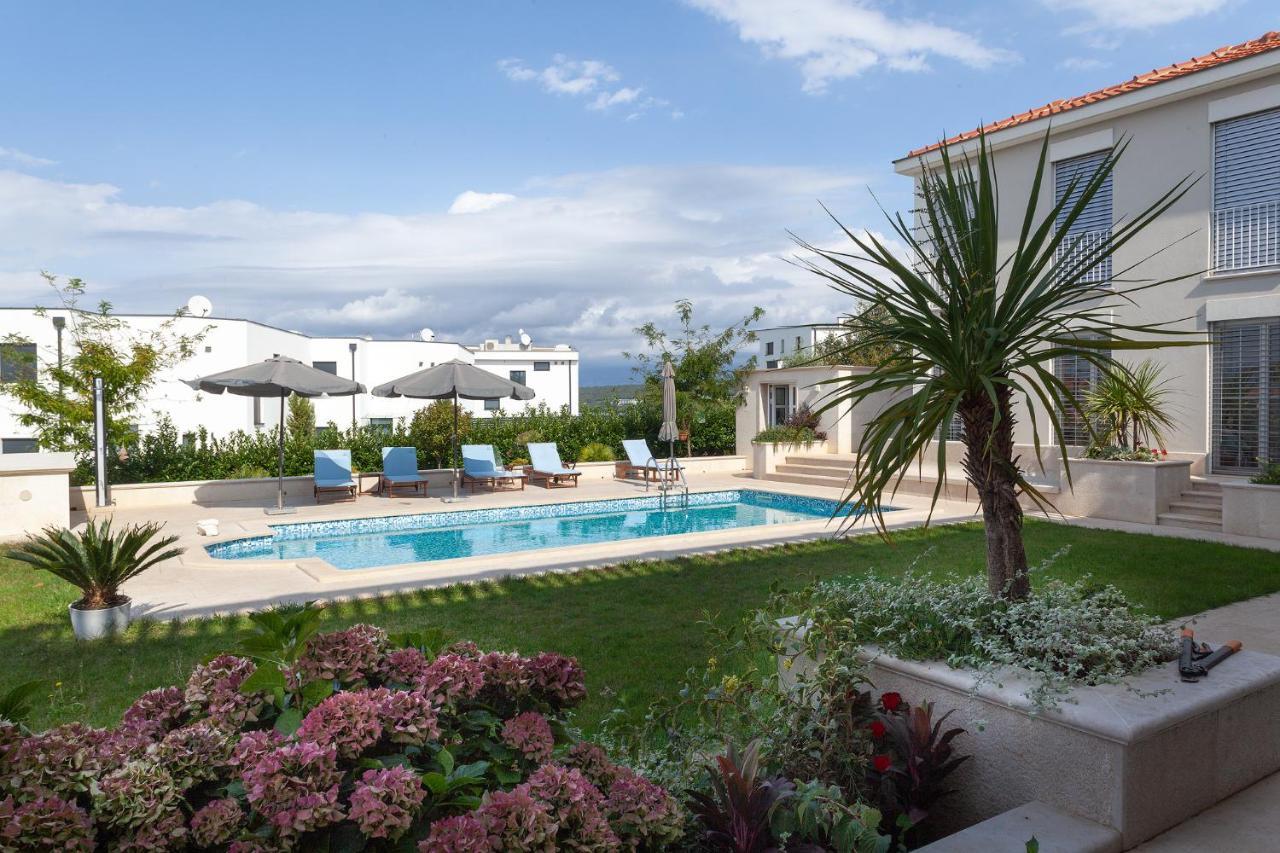 מאלינסקה Luxury Apartments Vila Carissa מראה חיצוני תמונה